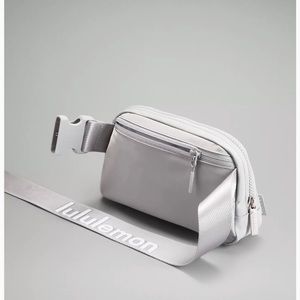 BNWT Lululemon Everywhere Belt Bag - Silverdrop with White logo on strap